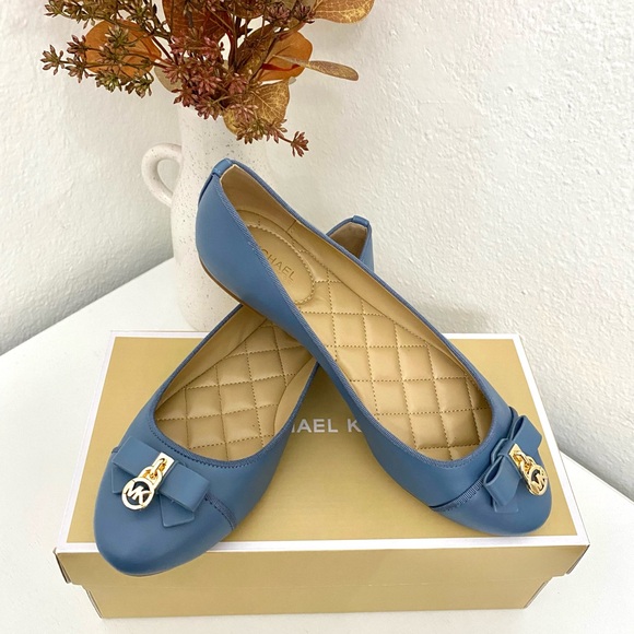 Michael Kors Honey Ballet Flat - Picture 1 of 6